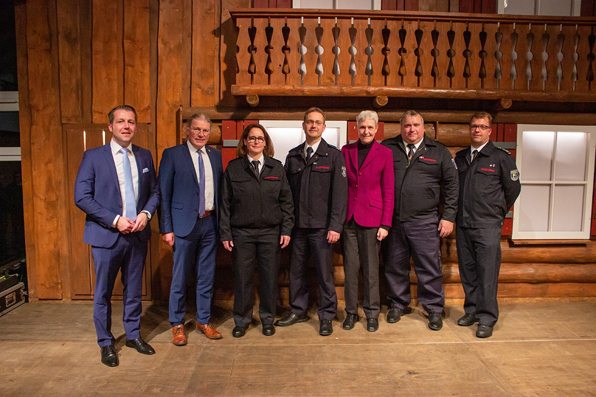 Andreas Dovern (StädteRegion Aachen), Bürgermeister Bernd Goffart, Nicole Mahr, Christian Förster, Marlis Cremer (StädteRegion Aachen), Volker Stollenwerk und René Henn