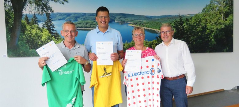 v. l. n. r.: Markus Breidenich, Hicham Fallah, Margret Schmitz, Bürgermeister Bernd Goffart