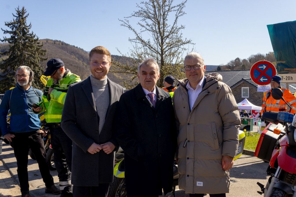 Daniel Scheen-Pauls MdL, NRW-Innenminister  Herbert Reul und Bürgermeister Bernd Goffart