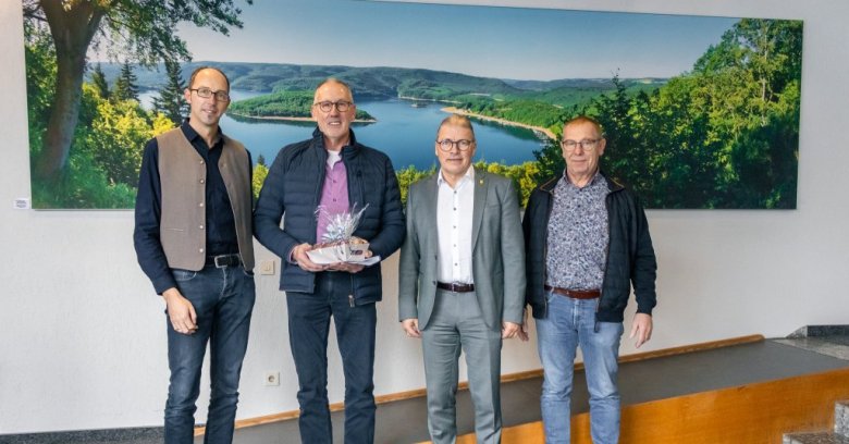 v. l. n. r.: André Koll, Klaus-Dieter Münch, Bürgermeister Bernd Goffart, Christoph Nellessen