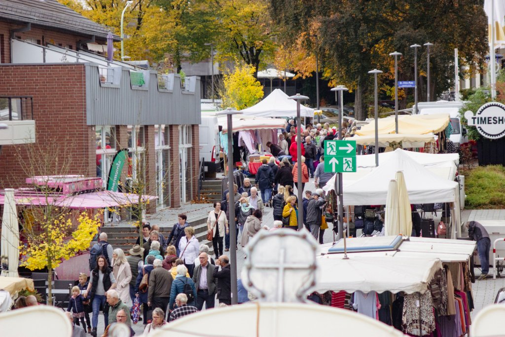 Erhöhter Blick über das Marktgelände