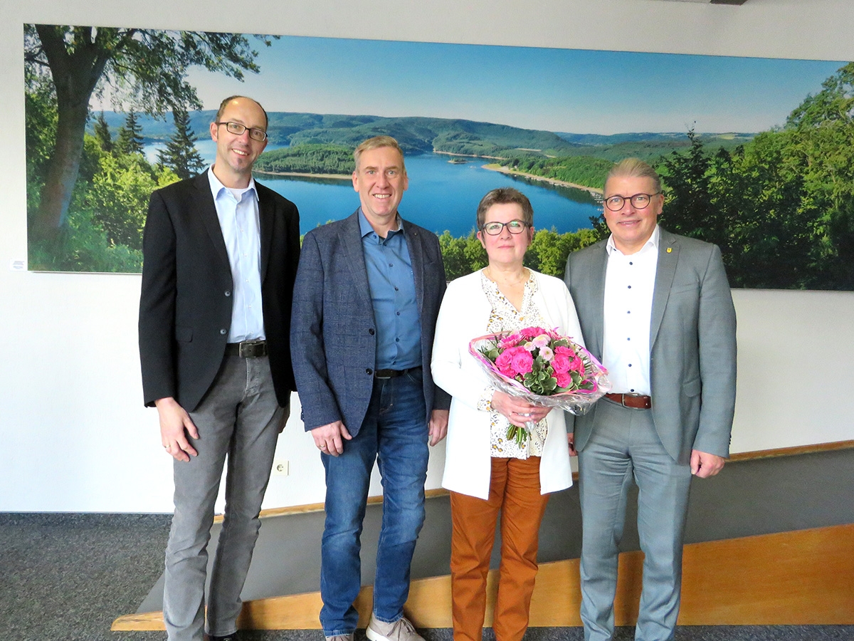 v. l. n. r.: André Koll, Manfred Nellessen, Ulrike Schröder, Bürgermeister Bernd Goffart