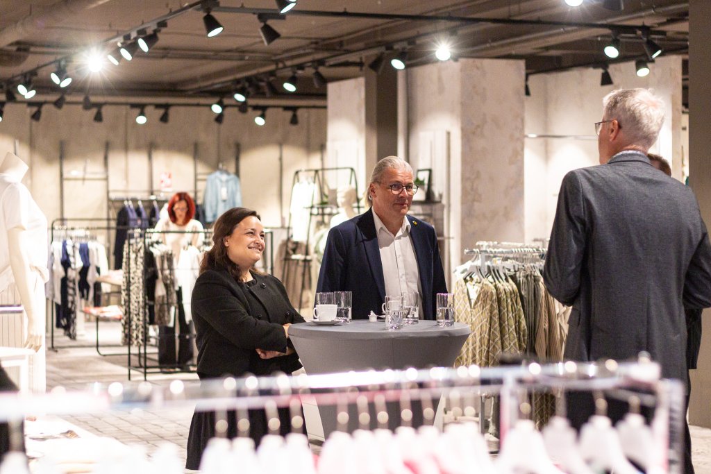 Catarina dos Santos, Bernd Goffart und Michael Haas im Gespräch