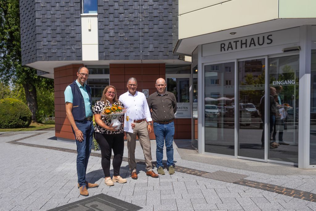 v. l. n. r.: André Koll, Nadine Herrfurth, Bürgermeister Bernd Goffart, Roland Wernerus