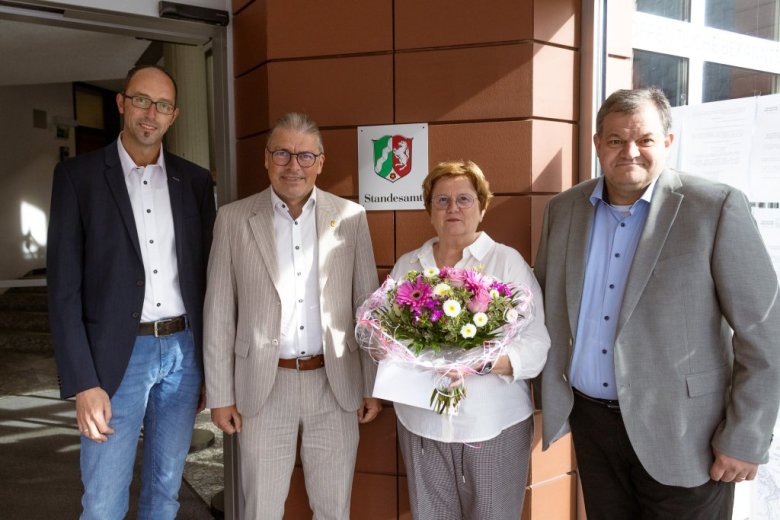 v. l. n. r.: André Koll, Bürgermeister Bernd Goffart, Susanne Schreiber, Manfred Rombach