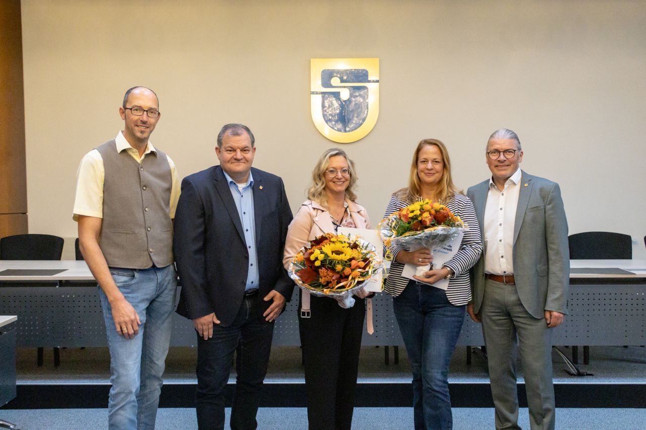 v. l. n. r.: André Koll, Manfred Rombach, Nadine Paustenbach, Sarah Jouck, Bürgermeister Bernd Goffart