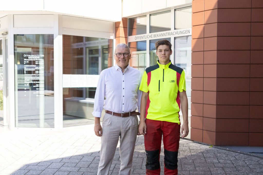 Bürgermeister Bernd Goffart und Erik Hackling