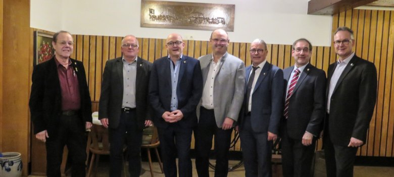 v. l. n. r.: Klaus Stockschlaeder, Jens Wunderlich, Christop Poschen, Ralph Löhr, Bürgermeister Bernd Goffart, Stephan Weber, Stefan Haas