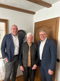 90. Geb. Maria Elisabeth Wald 90. Geb. Maria Elisabeth Wald