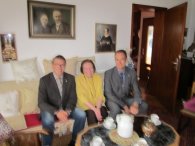 90. Geburtstag Magdalena Förster 1. stellv. Bürgermeister Bernd Goffart, Magdalena Förster und Ortsvorsteher Stefan Haas