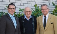 90. Geburtstag Karl Franzen 1. stellv. Bürgermeister Bernd Goffart, Karl Franzen und Ortsvorsteher Alex Stiel