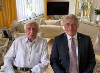 95. Geburtstag Heinrich Gattinger v. l. n. r.: Heinrich Gattinger, Bürgermeister Bernd Goffart