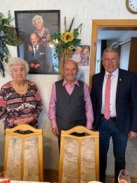 90. Geburtstag Alois Kell v. l. n. r.: Eheleute Kell, Bernd Goffart