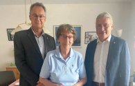 90. Geburtstag Liselotte Kolbe v.l.n.r.: Stefan Haas, Liselotte Kolbe, Bernd Goffart