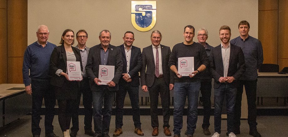 Alle Heimatpreisträger mit Bürgermeister Bernd Goffart